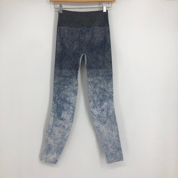 Lululemon Ebb to Train Leggings in Black, White,  Luna Wash Ombre ~XS - Picture 4 of 15
